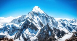 Tại sao các ngọn núi trên Trái đất không cao mãi?